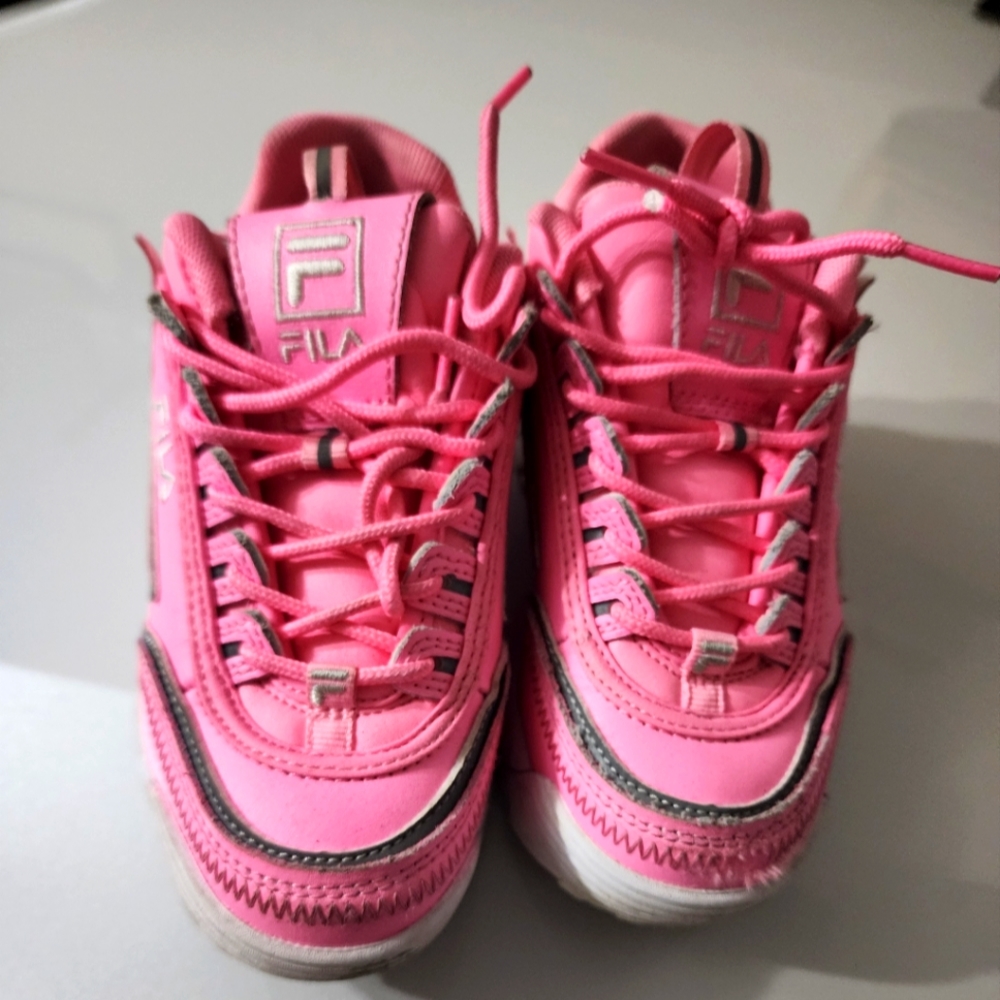 Retro pink girls Fila shoes